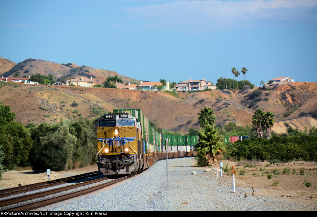 UP 8095 WB Stack Train on Beaumont Hill
